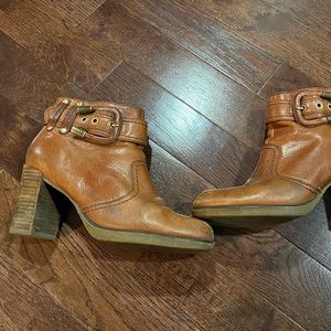 Leather, block heel, very comfortable boots